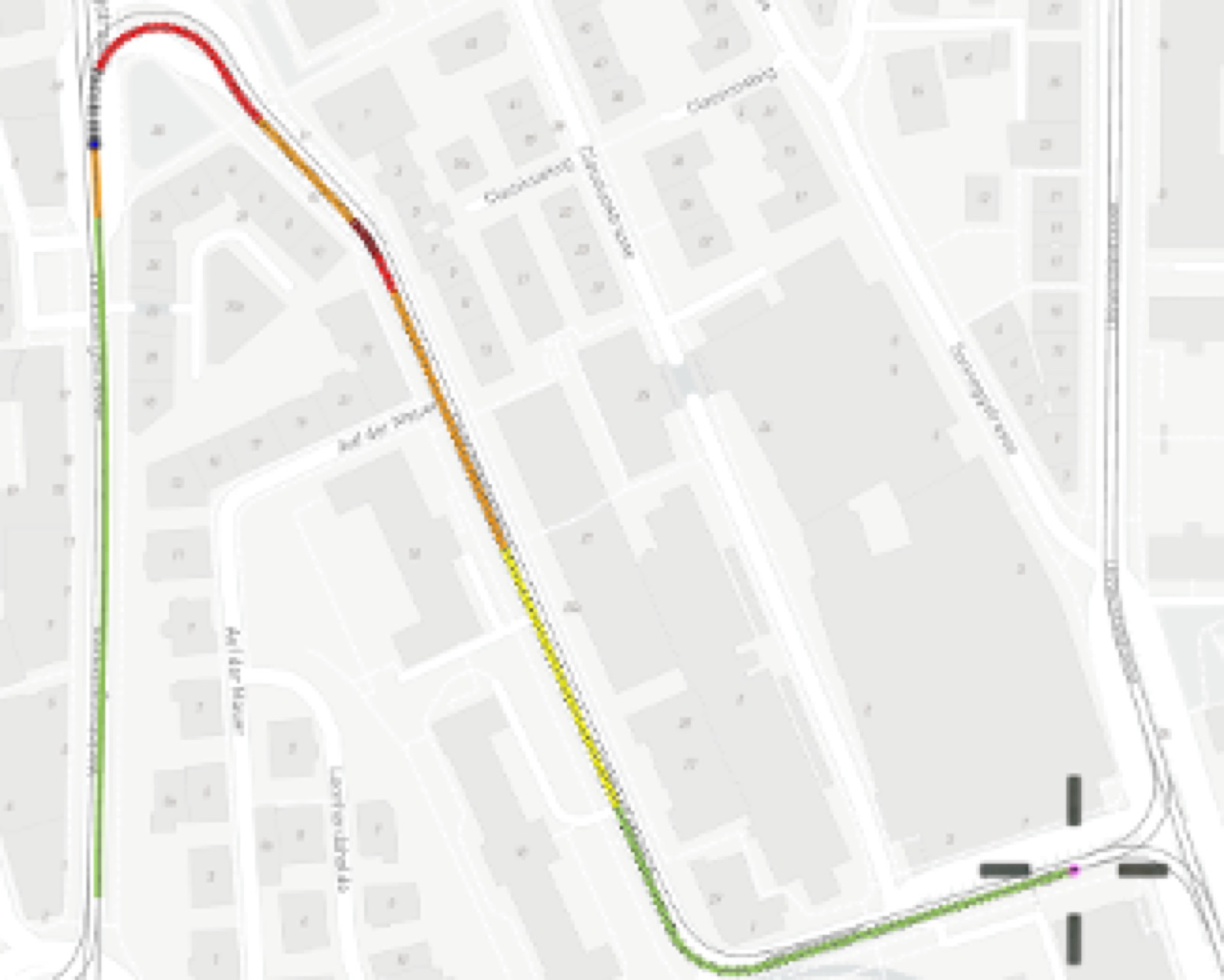 Strassenkarte: gemessener Schienenverschleiss entlang der Leonhardstrasse-Kurve, farbcodiert von Grün nach Rot.